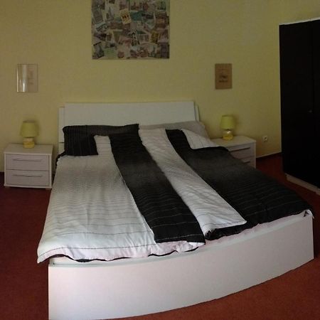 Apartments Vera Карлови Вари Екстериор снимка